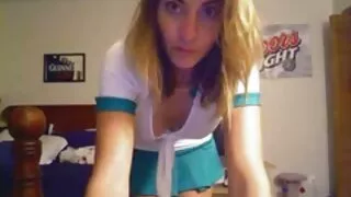 Brune dans la cuisine et la chambre a des relations tukif femme ronde sexuelles avec un homme noir