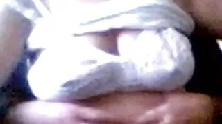 Poussin a sauté sur film porno grosse femme la bite pour frère ami