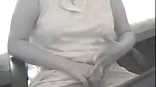 La fille au casting suce goulûment la bite film porno maman noire du partenaire