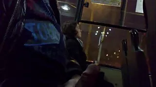 Vol de cul dans des filets de pêche baisée dans le video femme cougar cul par une foule
