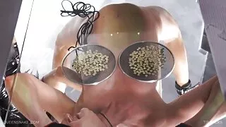 Un homme porno femme enceinte avec un long pénis baise un joug mince avec un ventre plat