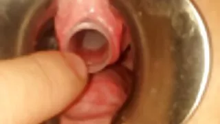 Le voisin barbu tire la chatte d'une jeune femme sur un piston sexe femme vieille robuste