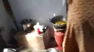 Le mec a baisé deux copines excitées dans leurs trous tukif metisse anaux serrés