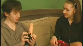 Une fille magnifique a séduit un homme dans une belle voiture et a rapidement film gratuit lesbienne sauté sur sa bite