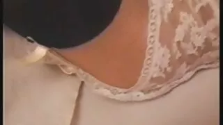 Un homme chauve puni d'un sexe très porno mature et jeunot dur par une jeune beauté